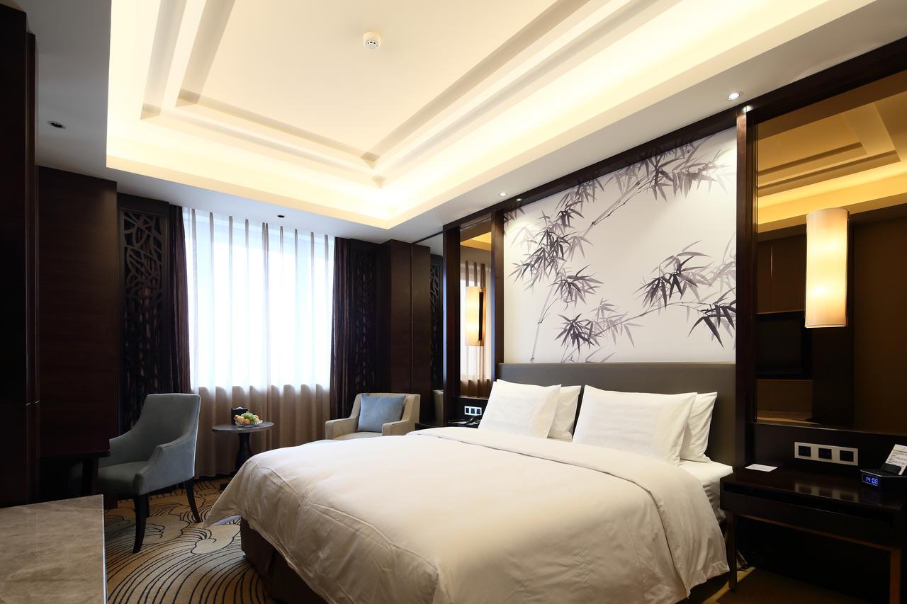 Jinan Luxury Blue Horizon Hotel Exterior foto