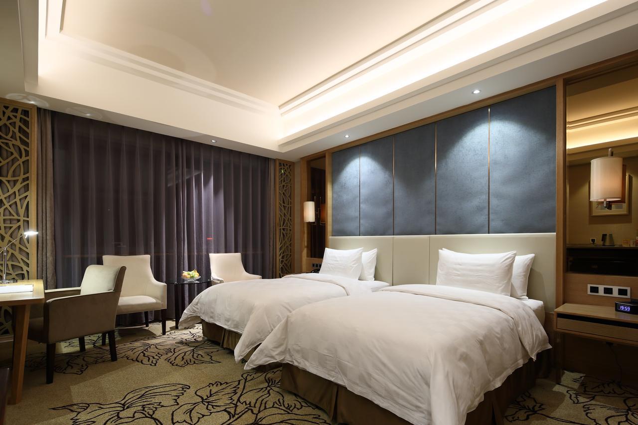 Jinan Luxury Blue Horizon Hotel Exterior foto