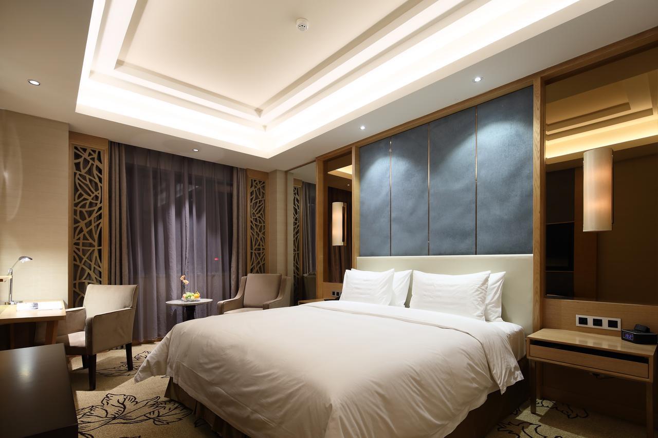 Jinan Luxury Blue Horizon Hotel Exterior foto